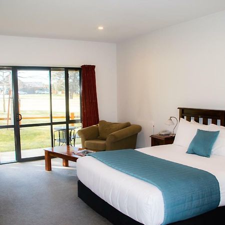 Carrick Lodge Motel Кромвель Экстерьер фото